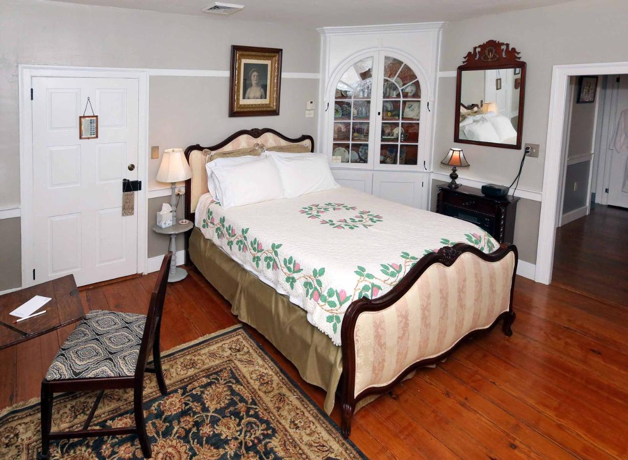 Hertzog Homestead Bed & Breakfast Ephrata Exterior photo
